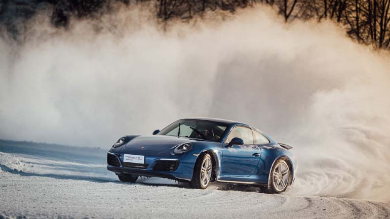 Η Porsche μαγεύει στη Μογγολία